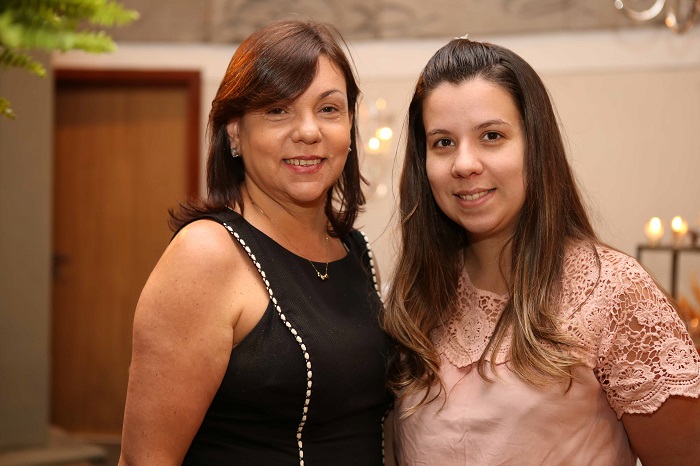  Fátima e Renata Monteiro                                    